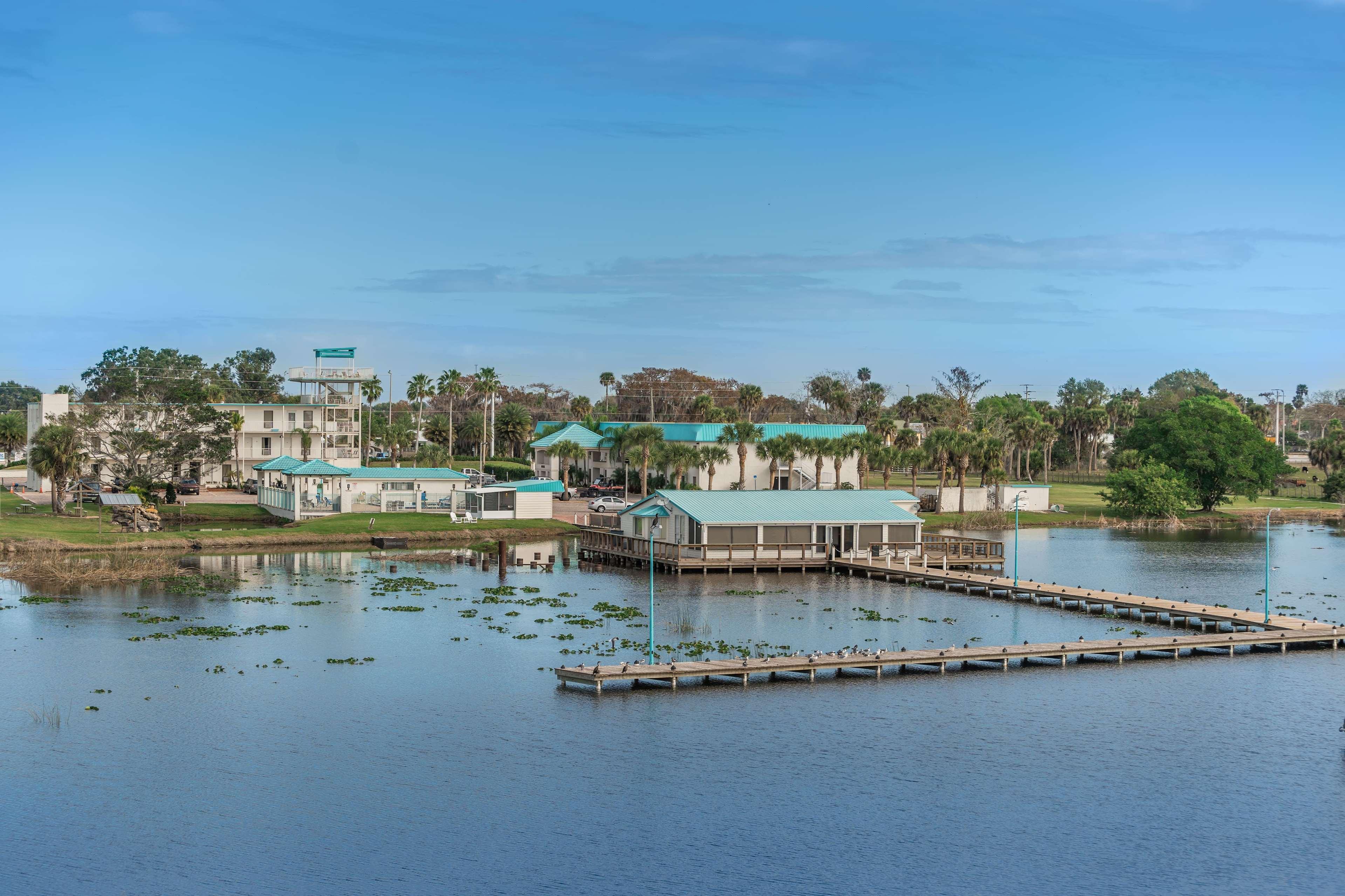Days Inn & Suites By Wyndham Lake Okeechobee Extérieur photo