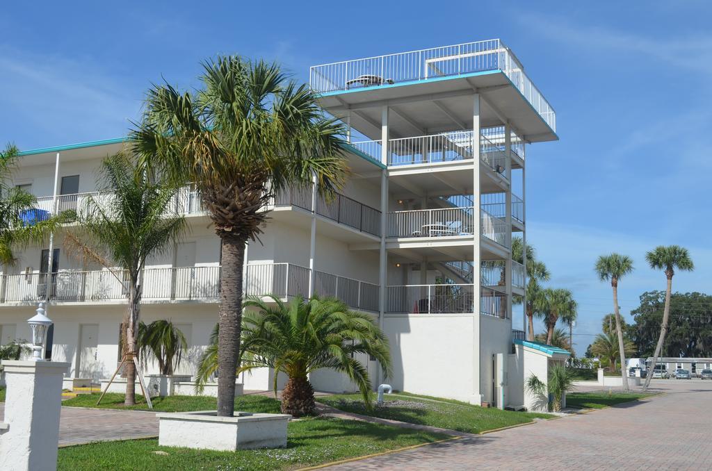 Days Inn & Suites By Wyndham Lake Okeechobee Extérieur photo