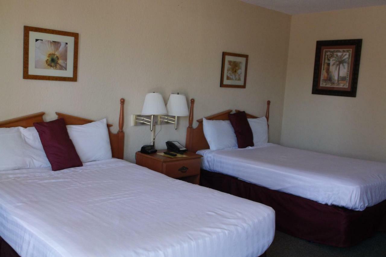 Days Inn & Suites By Wyndham Lake Okeechobee Extérieur photo